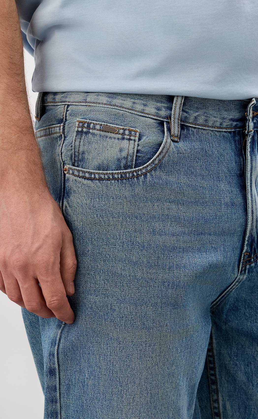 Джинсы муж. F611-0133R m.blue