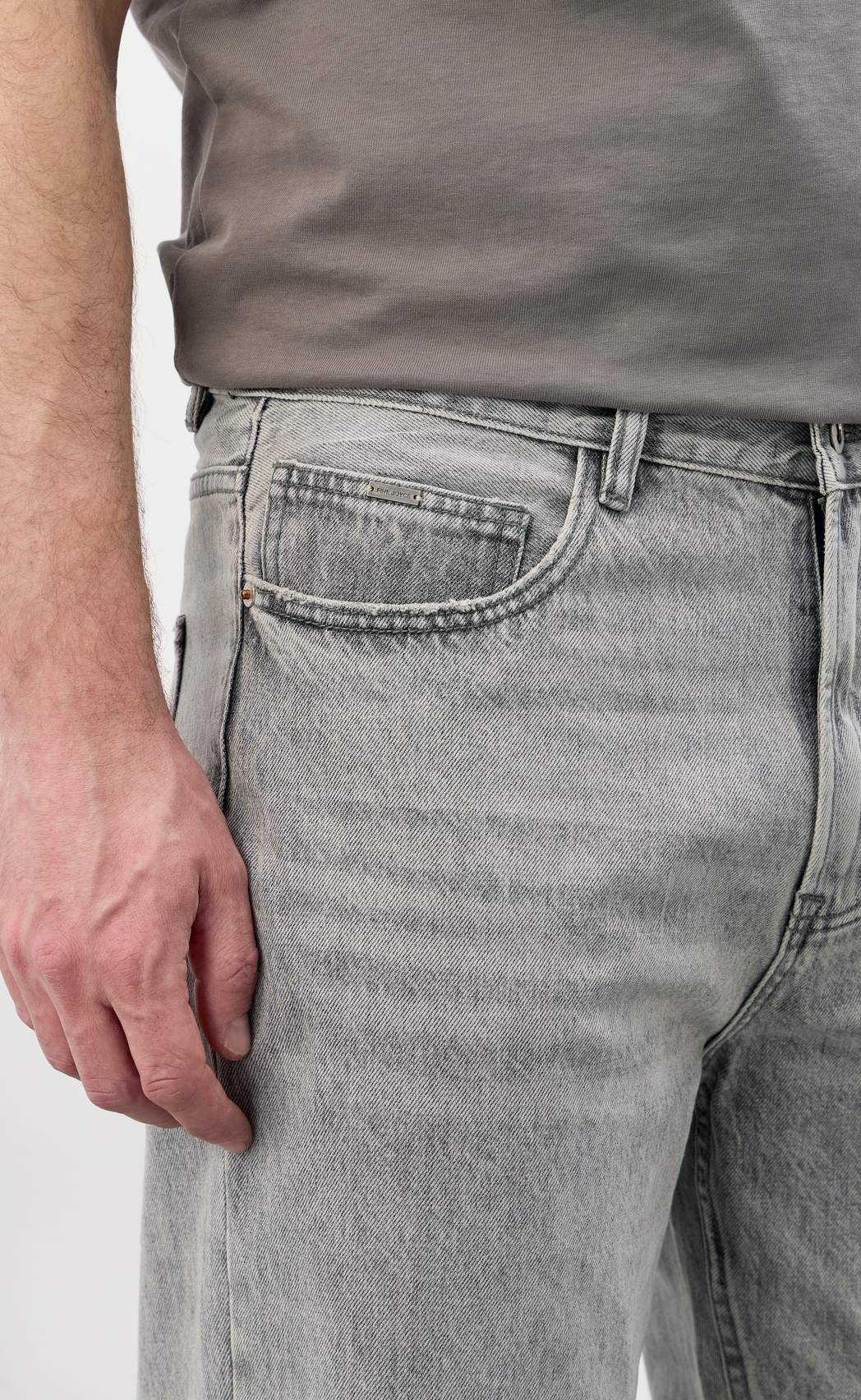 Джинсы муж. F611-0162R l.grey